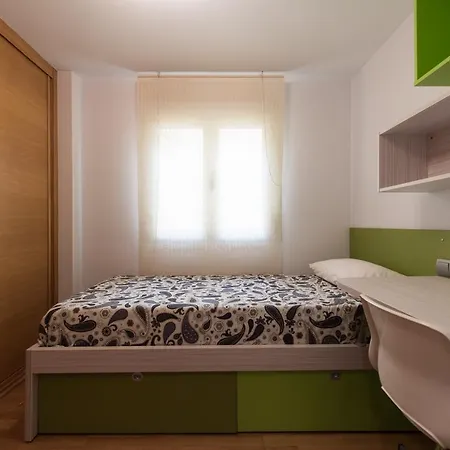 Seafront Sagasta Apartment *